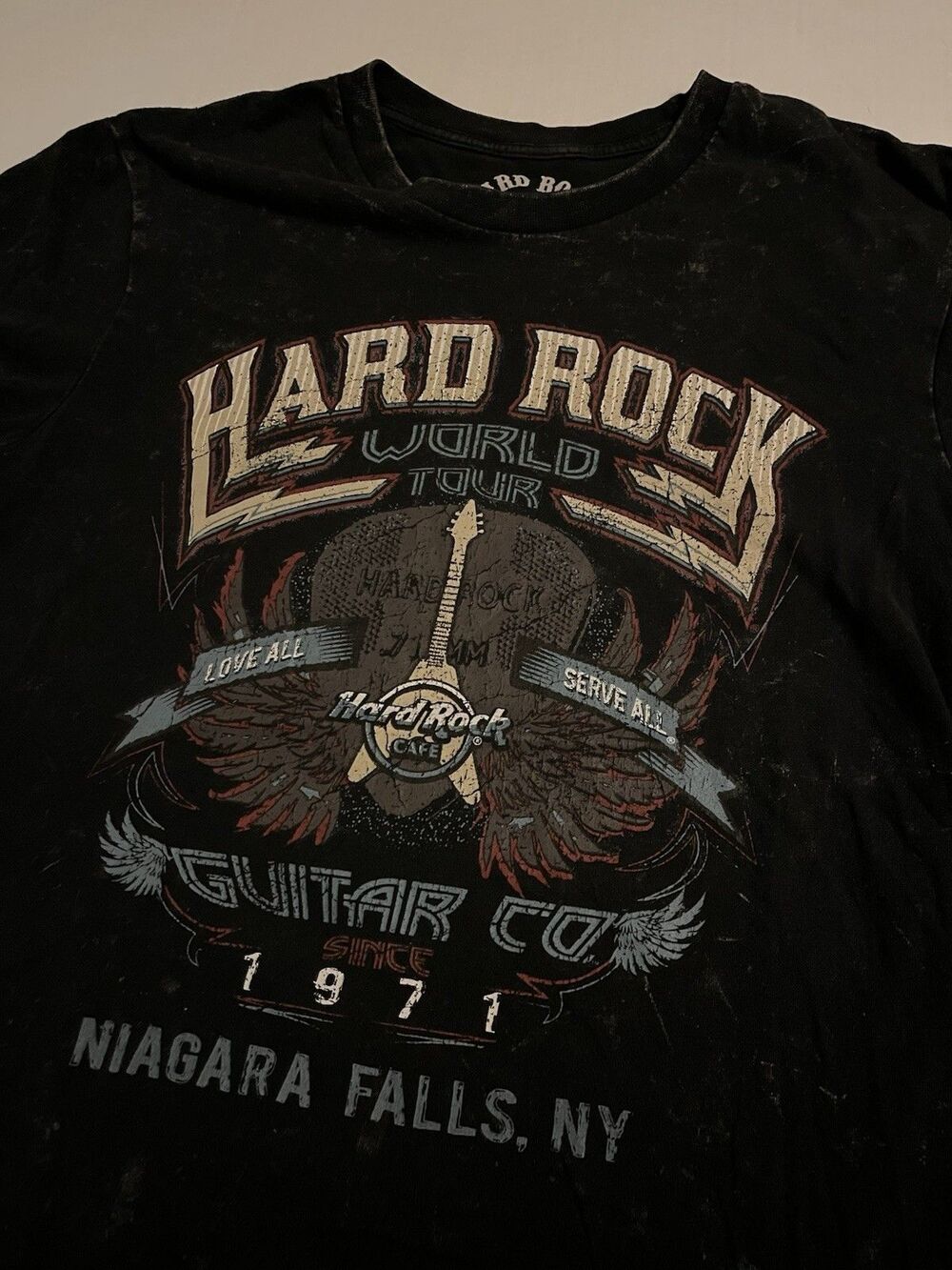 Hard Rock Cafe Guitar Company World Tour Niagara Falls T-Shirt MEDIUM Music Band